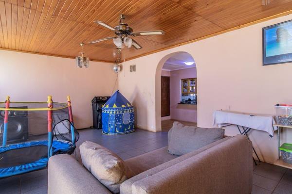 4 Bedroom Property for Sale in Lenasia South Gauteng