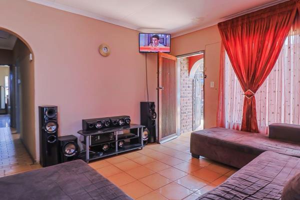 4 Bedroom Property for Sale in Lenasia South Gauteng