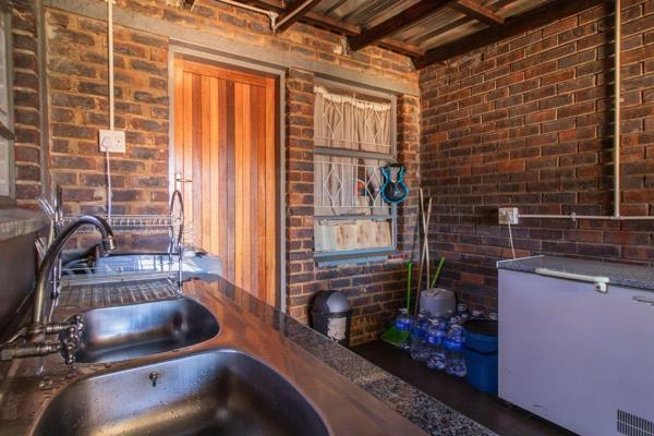 4 Bedroom Property for Sale in Lenasia South Gauteng