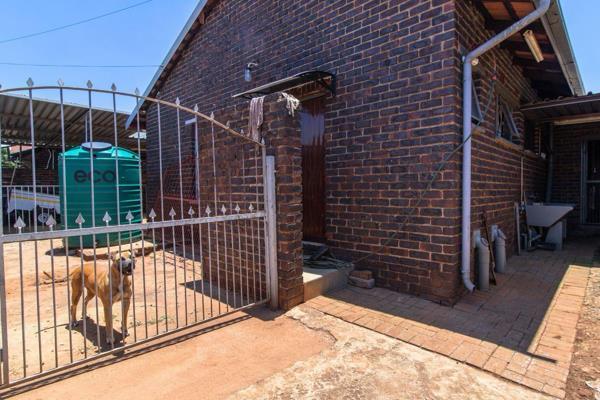 4 Bedroom Property for Sale in Lenasia South Gauteng