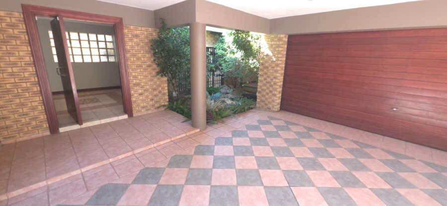 4 Bedroom Property for Sale in Meyersdal Gauteng