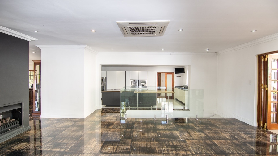 To Let 4 Bedroom Property for Rent in Bryanston East Gauteng
