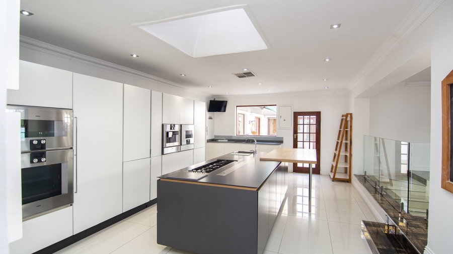 To Let 4 Bedroom Property for Rent in Bryanston East Gauteng