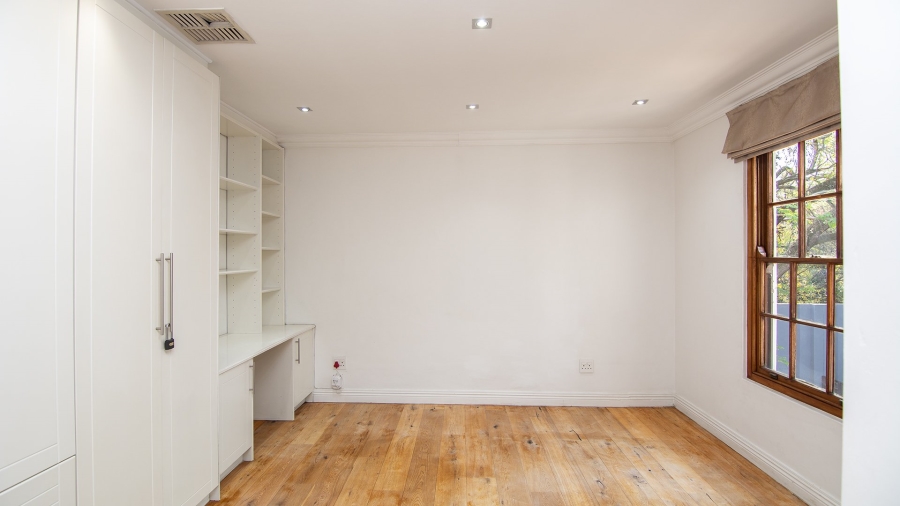To Let 4 Bedroom Property for Rent in Bryanston East Gauteng