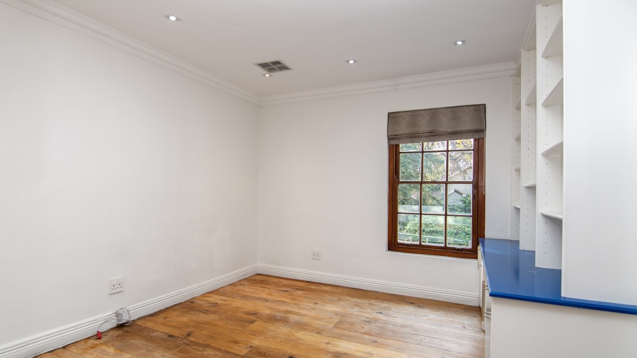 To Let 4 Bedroom Property for Rent in Bryanston East Gauteng