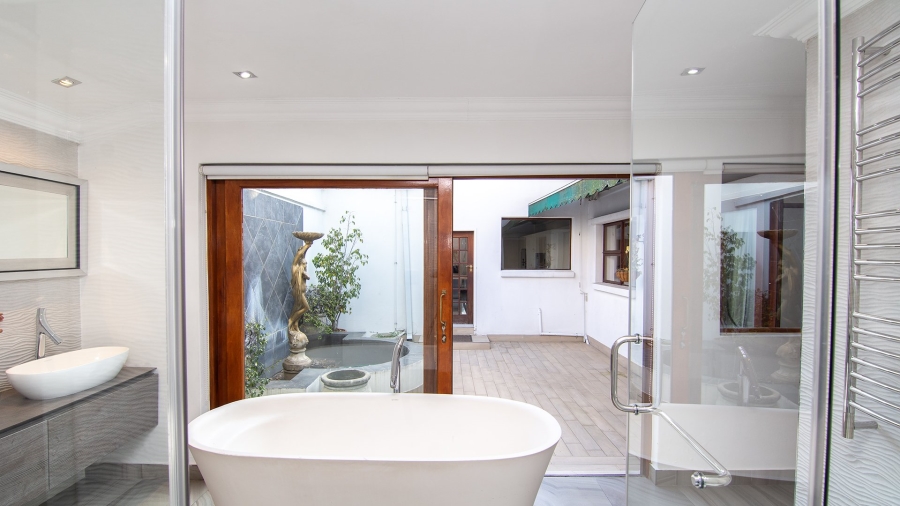 To Let 4 Bedroom Property for Rent in Bryanston East Gauteng
