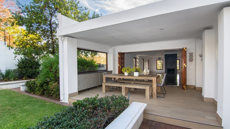 To Let 4 Bedroom Property for Rent in Bryanston East Gauteng