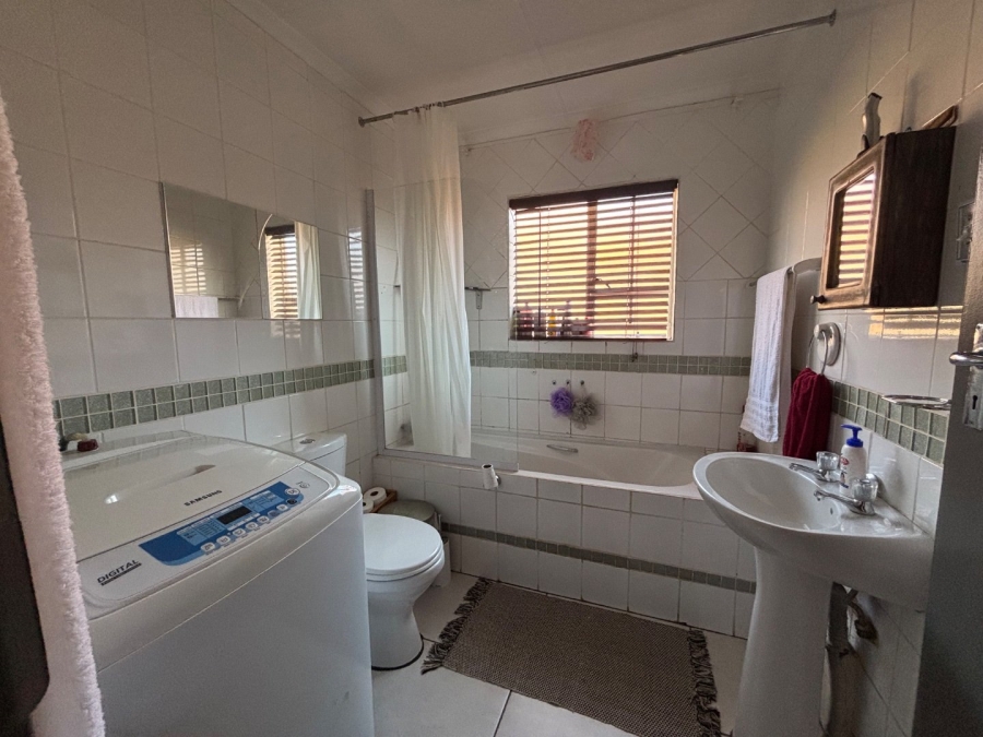 2 Bedroom Property for Sale in Annlin Gauteng