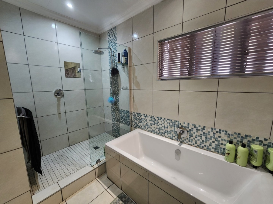 3 Bedroom Property for Sale in Wonderboom Gauteng