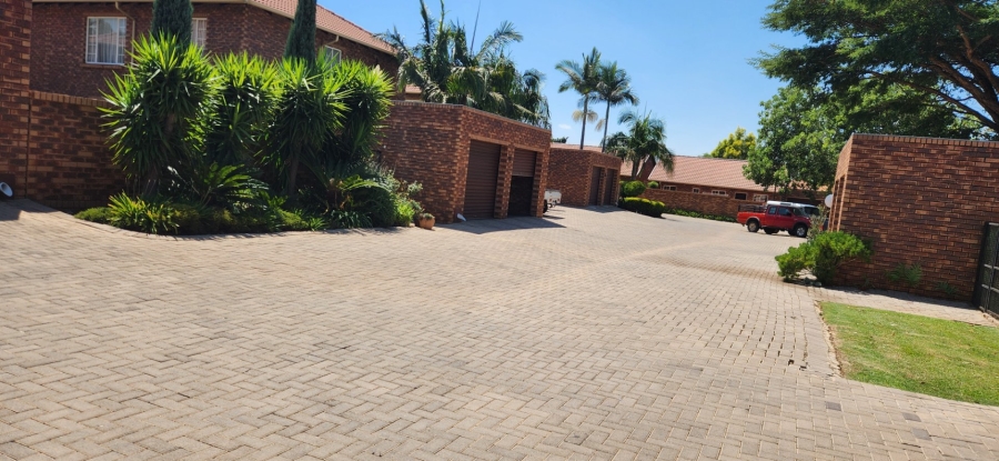 4 Bedroom Property for Sale in Montana Gauteng