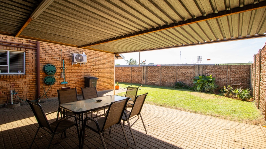 3 Bedroom Property for Sale in Bonaero Park Gauteng