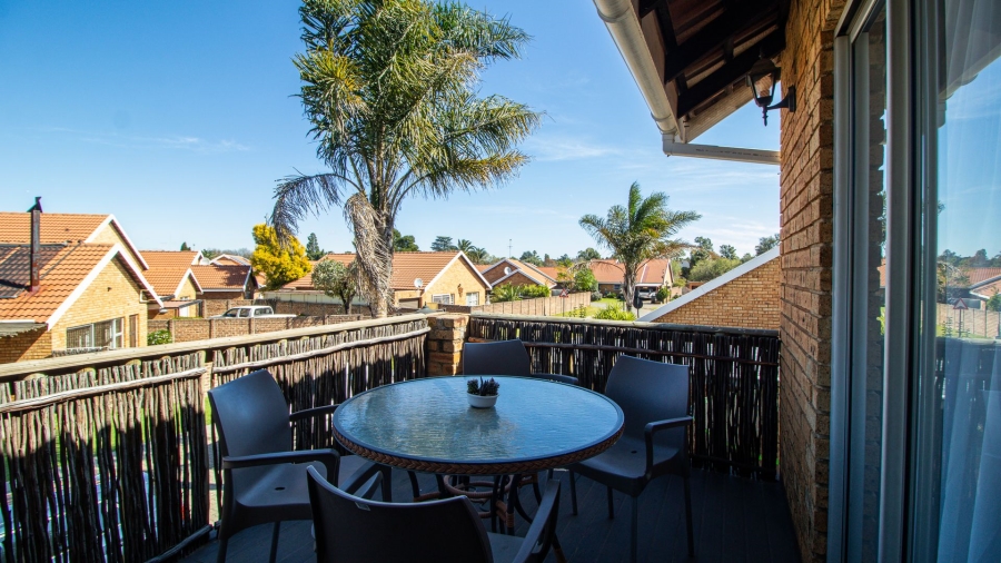 3 Bedroom Property for Sale in Bonaero Park Gauteng