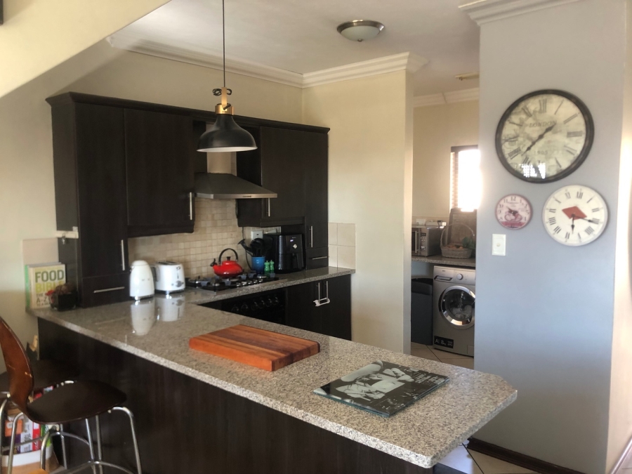 3 Bedroom Property for Sale in Noordwyk Gauteng