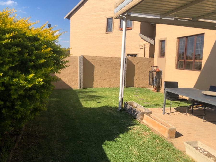 3 Bedroom Property for Sale in Noordwyk Gauteng