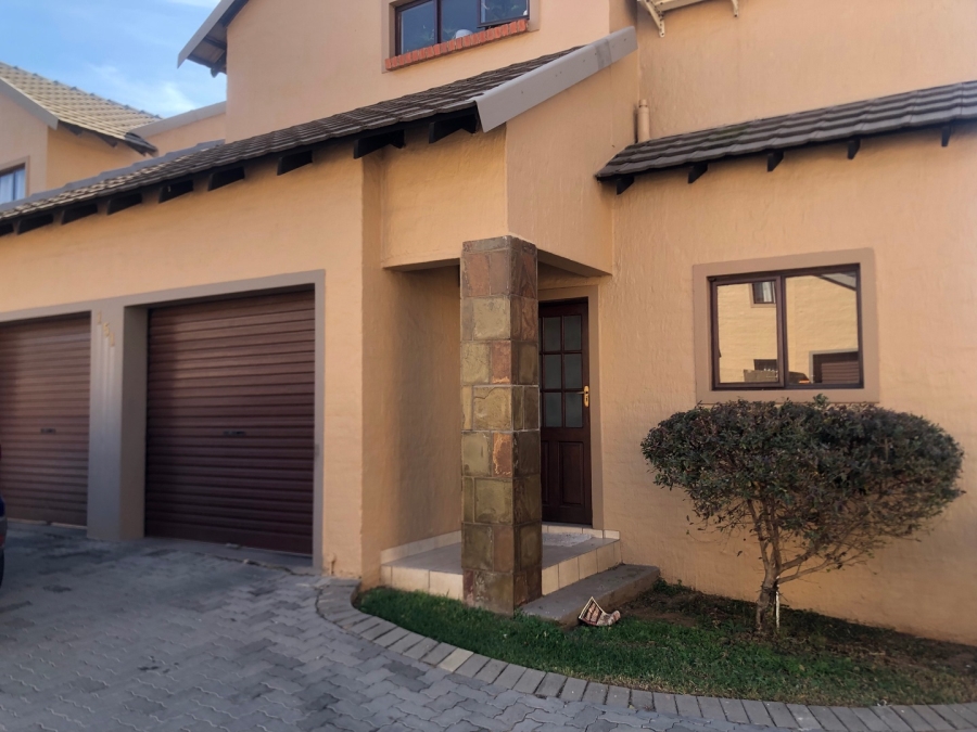 3 Bedroom Property for Sale in Noordwyk Gauteng