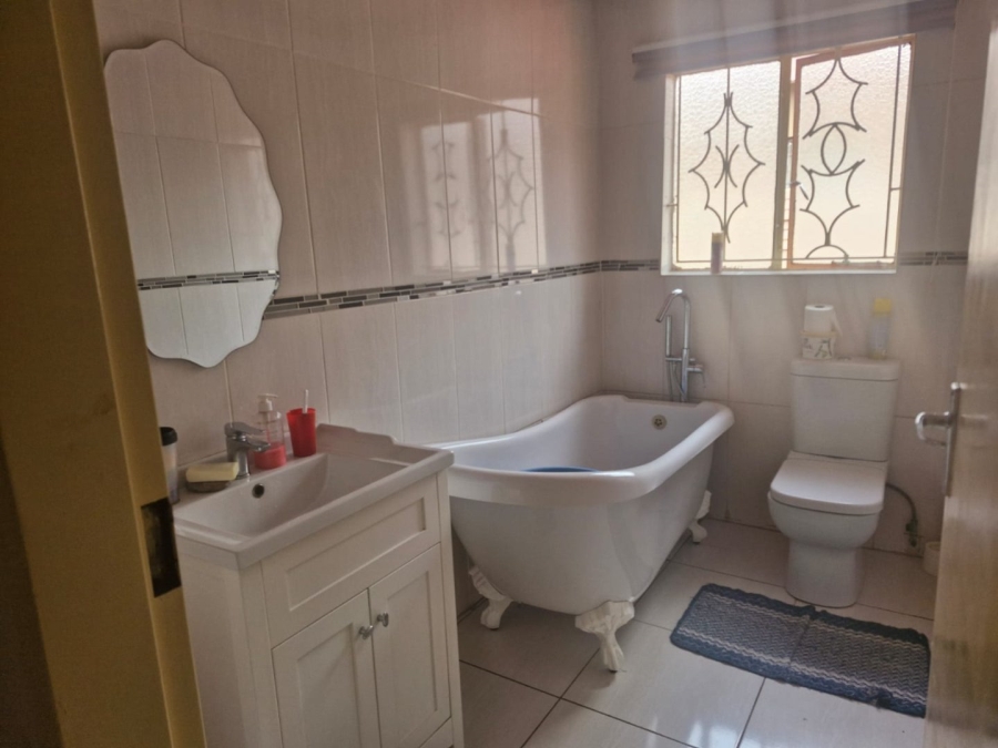3 Bedroom Property for Sale in Chantelle Gauteng