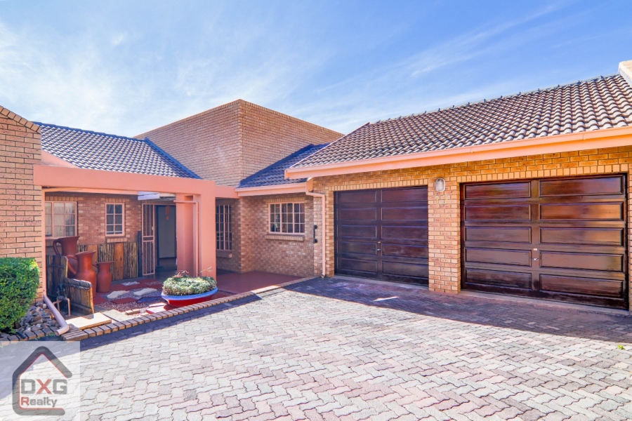 3 Bedroom Property for Sale in Zwartkop Gauteng