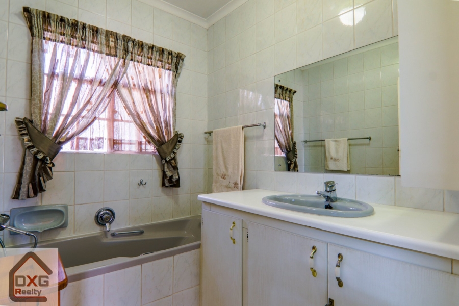 3 Bedroom Property for Sale in Zwartkop Gauteng