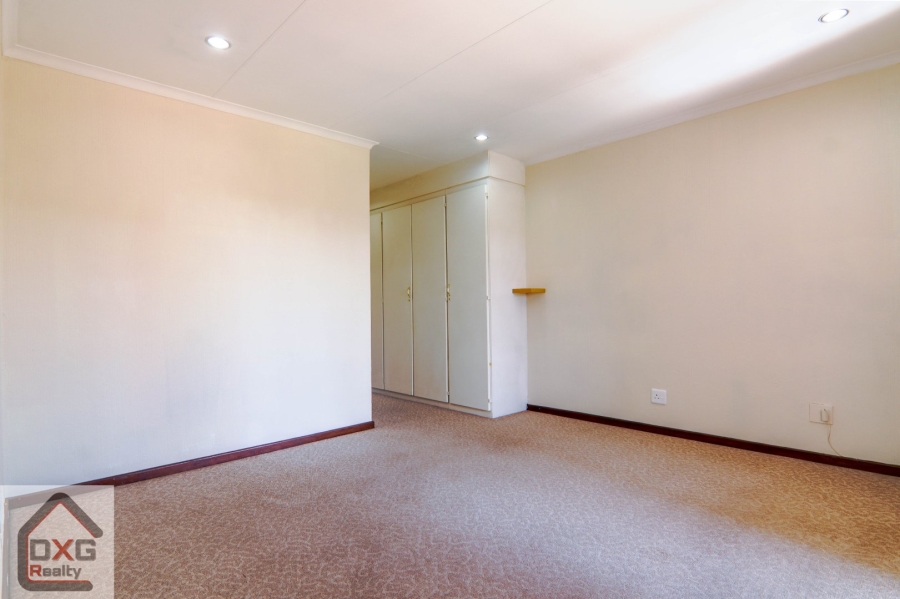 3 Bedroom Property for Sale in Zwartkop Gauteng