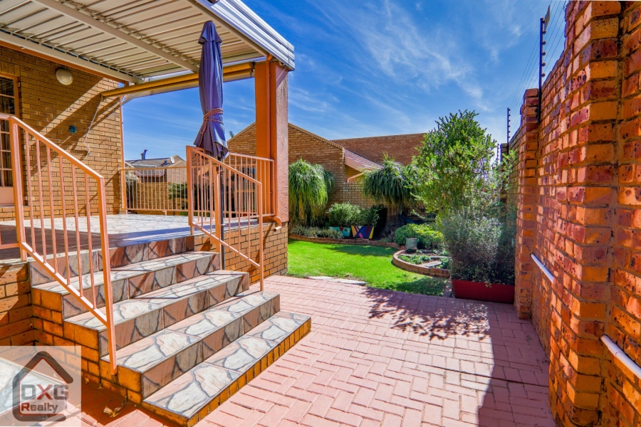 3 Bedroom Property for Sale in Zwartkop Gauteng
