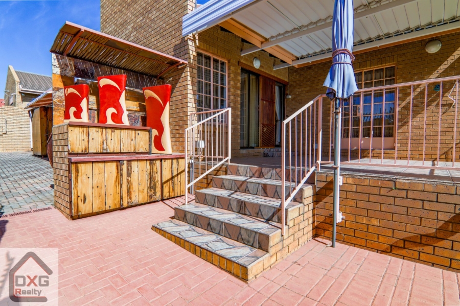 3 Bedroom Property for Sale in Zwartkop Gauteng