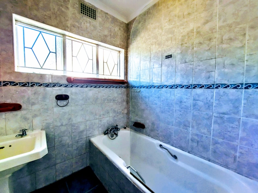 To Let 3 Bedroom Property for Rent in Northcliff Gauteng