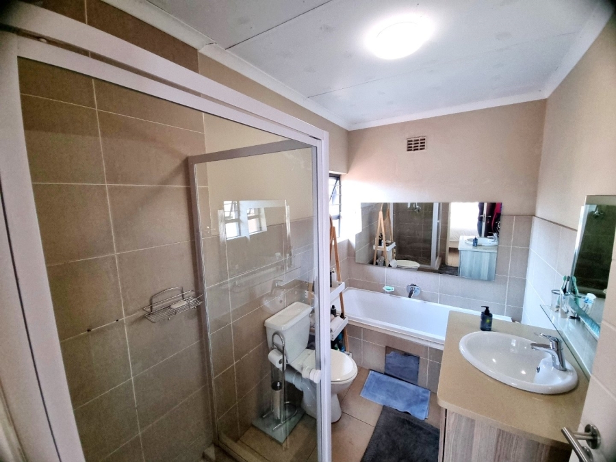 3 Bedroom Property for Sale in New Market Park Gauteng