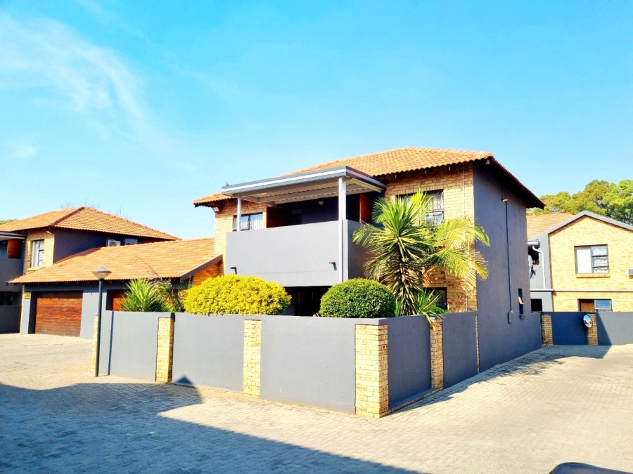 3 Bedroom Property for Sale in New Market Park Gauteng