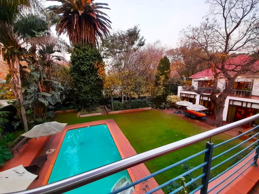 6 Bedroom Property for Sale in Greenside Gauteng