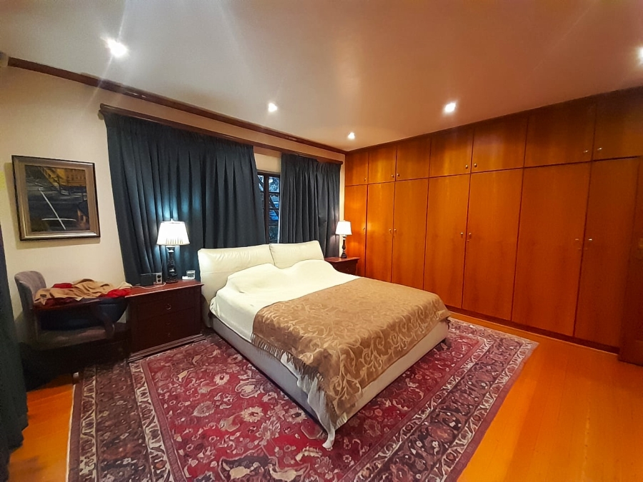 6 Bedroom Property for Sale in Greenside Gauteng