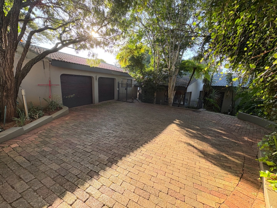 3 Bedroom Property for Sale in Faerie Glen Gauteng