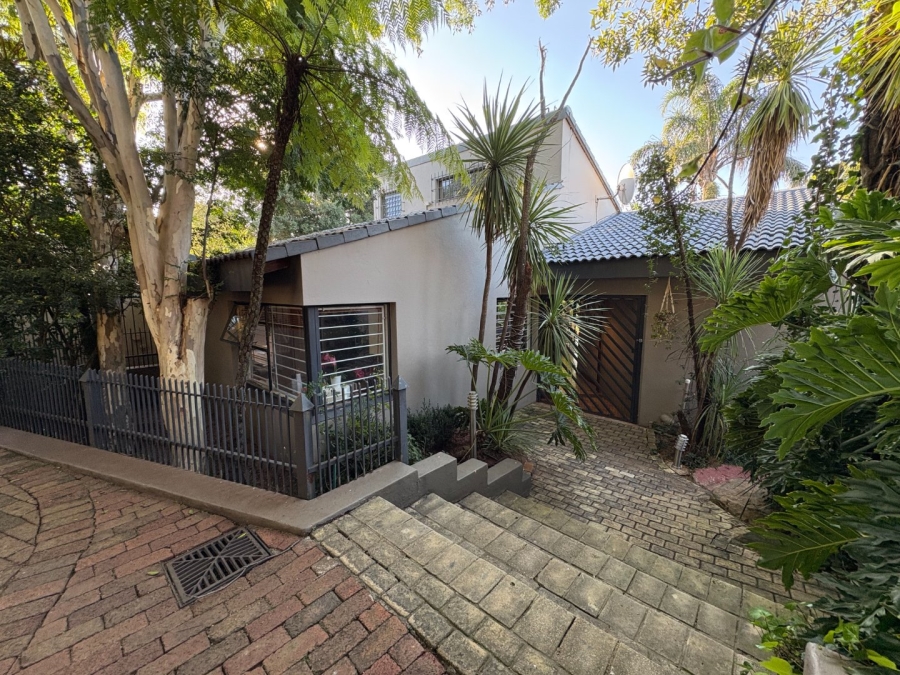 3 Bedroom Property for Sale in Faerie Glen Gauteng