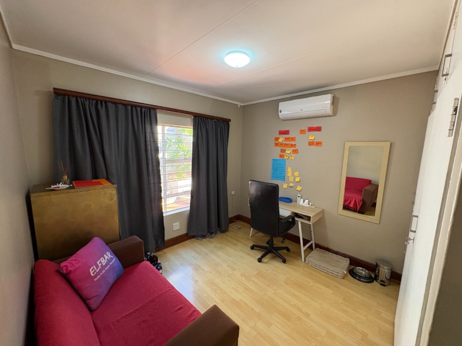 3 Bedroom Property for Sale in Faerie Glen Gauteng