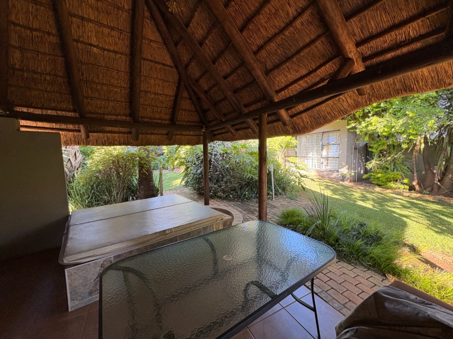 3 Bedroom Property for Sale in Faerie Glen Gauteng