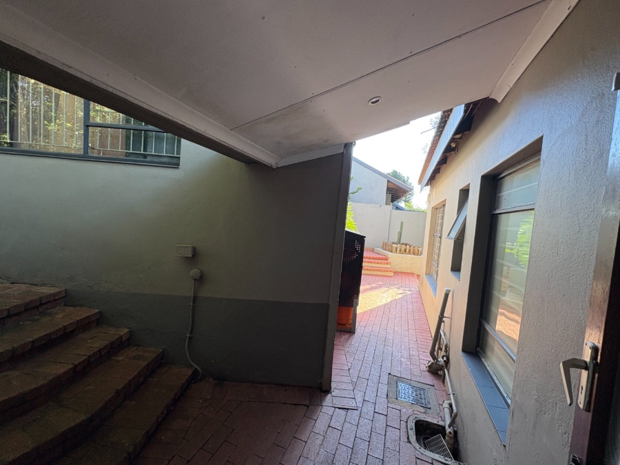 3 Bedroom Property for Sale in Faerie Glen Gauteng