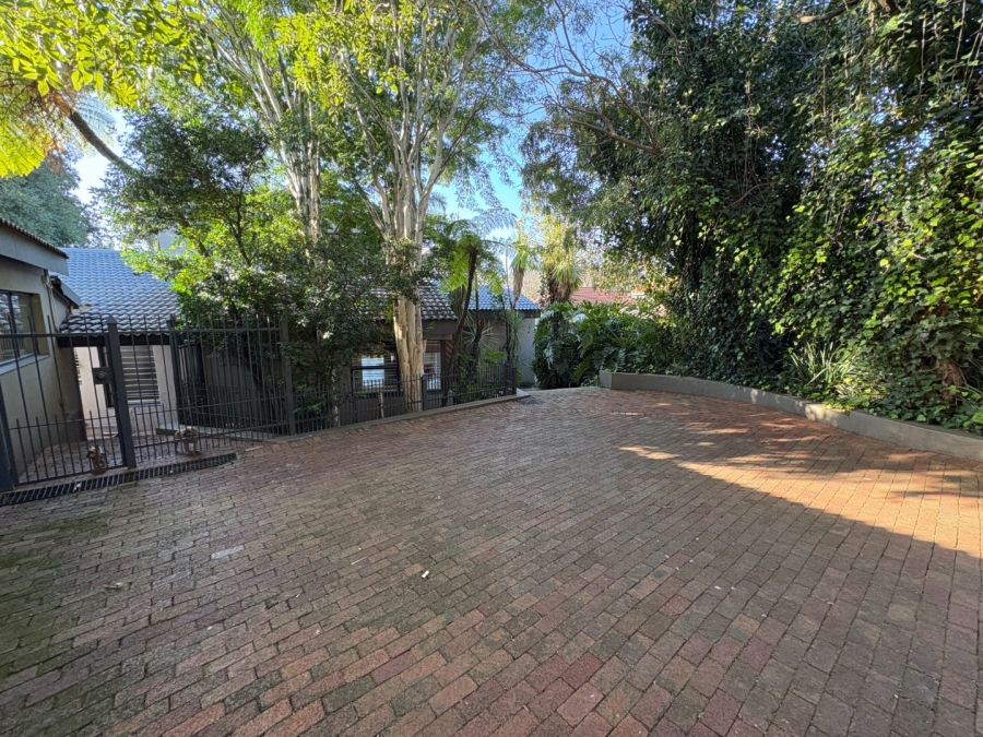 3 Bedroom Property for Sale in Faerie Glen Gauteng