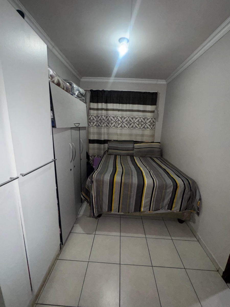 To Let 1 Bedroom Property for Rent in Vosloorus Gauteng