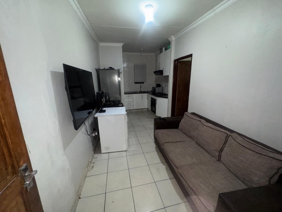 To Let 1 Bedroom Property for Rent in Vosloorus Gauteng
