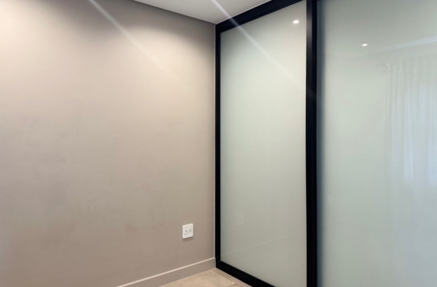 To Let 1 Bedroom Property for Rent in Sandown Gauteng