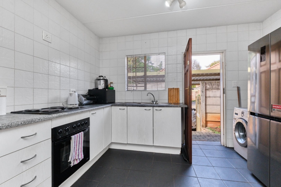 2 Bedroom Property for Sale in Sonneglans Gauteng