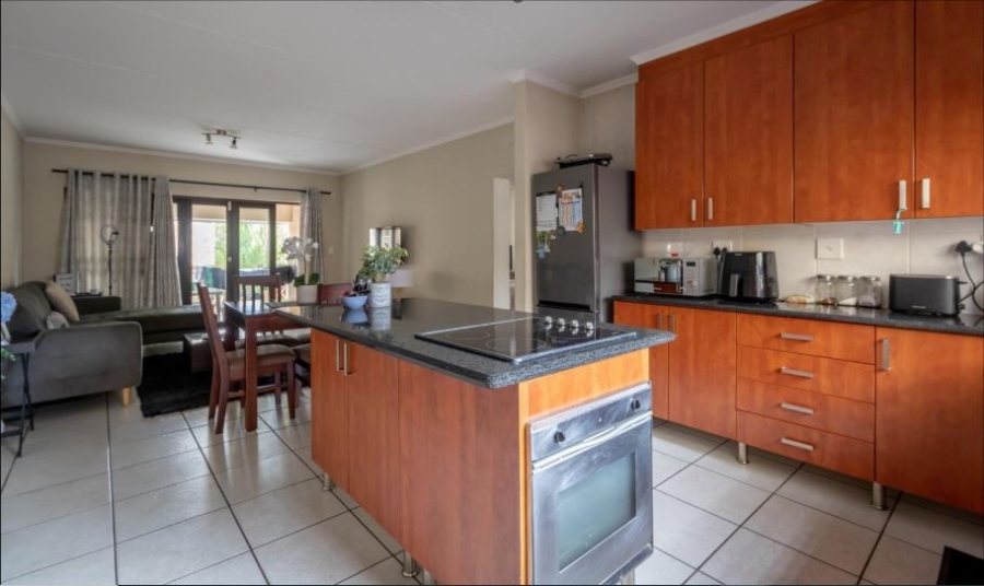 2 Bedroom Property for Sale in Sunninghill Gauteng