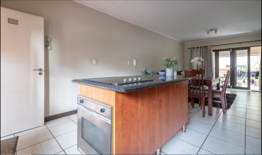 2 Bedroom Property for Sale in Sunninghill Gauteng