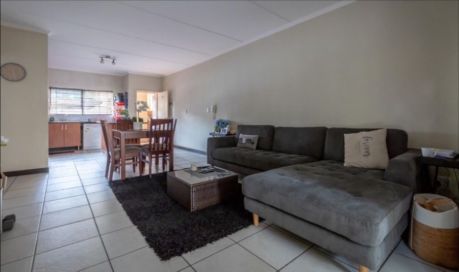 2 Bedroom Property for Sale in Sunninghill Gauteng