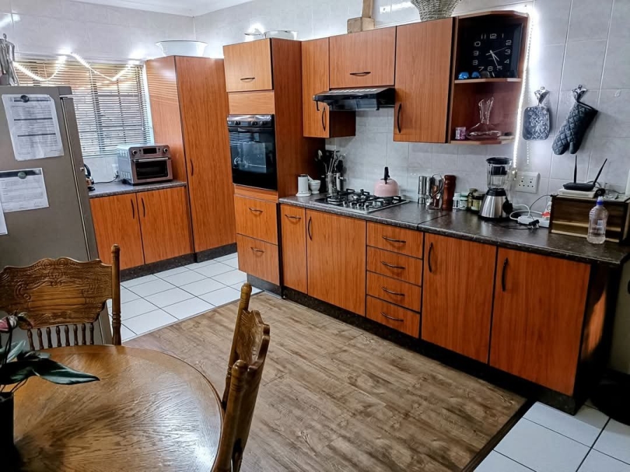 3 Bedroom Property for Sale in Eldoraigne Gauteng