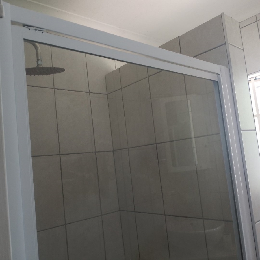 To Let 1 Bedroom Property for Rent in Rooihuiskraal Gauteng