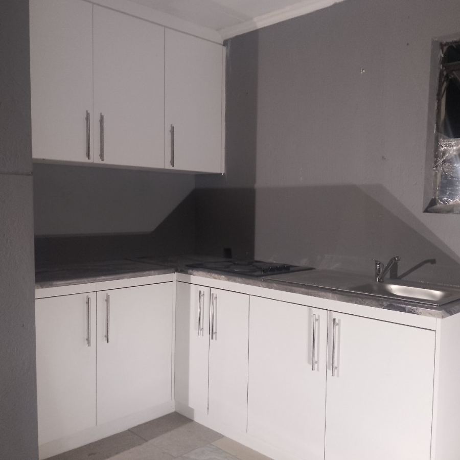 To Let 1 Bedroom Property for Rent in Rooihuiskraal Gauteng
