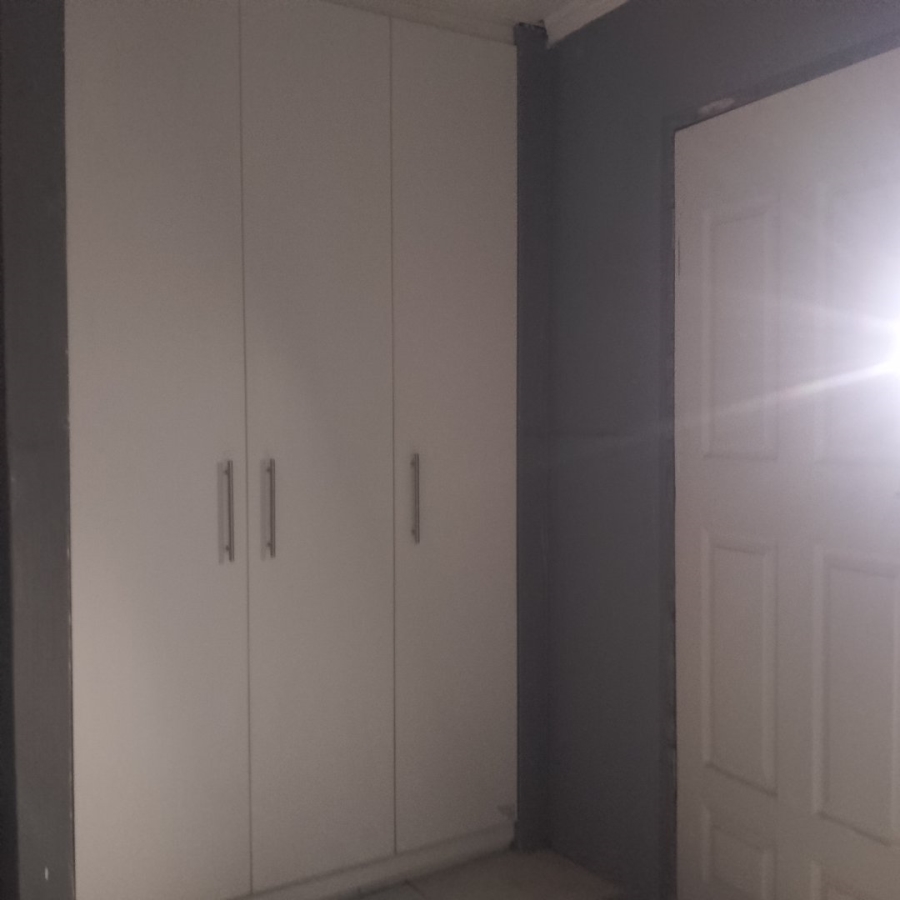 To Let 1 Bedroom Property for Rent in Rooihuiskraal Gauteng