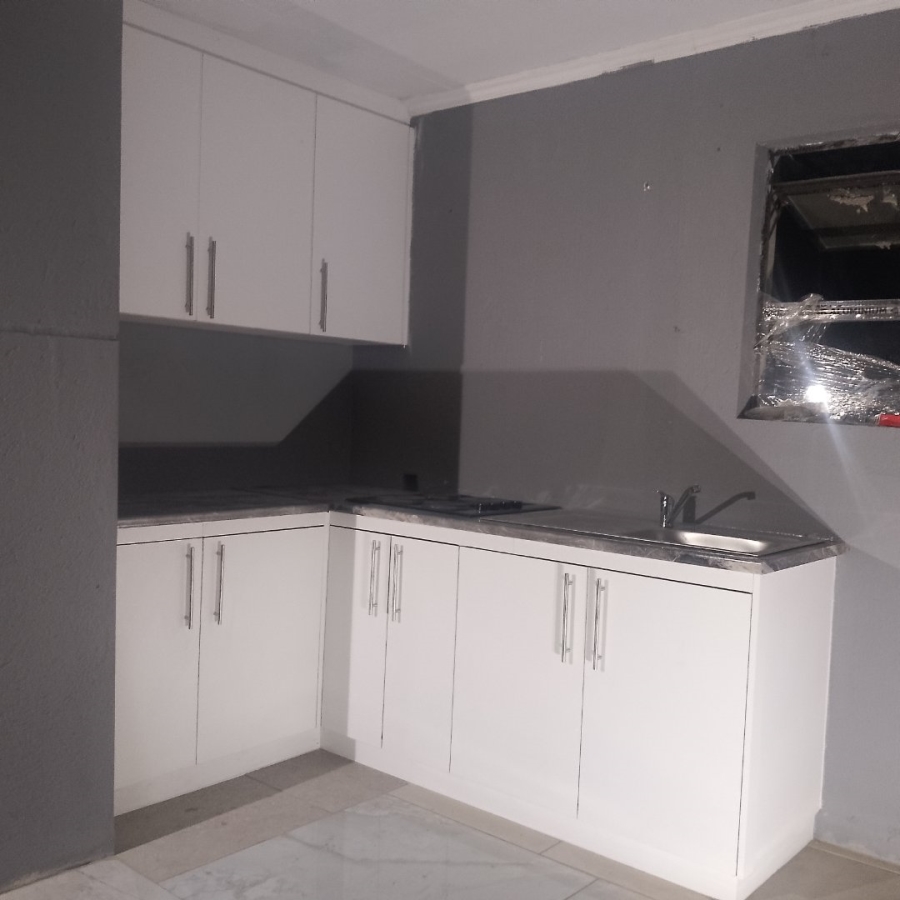 To Let 1 Bedroom Property for Rent in Rooihuiskraal Gauteng