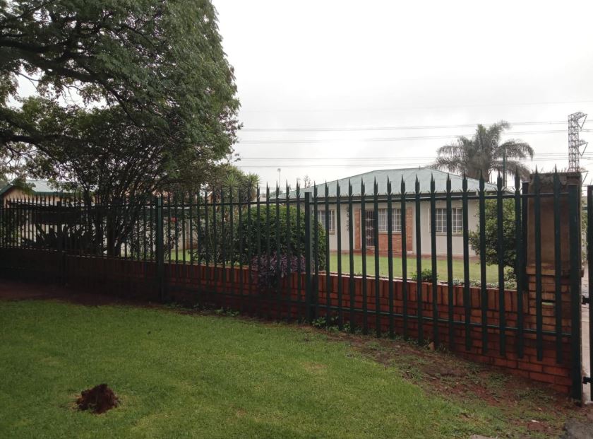 4 Bedroom Property for Sale in Wychwood Gauteng