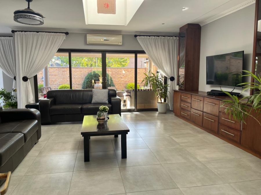 To Let 3 Bedroom Property for Rent in Farrarmere Gauteng